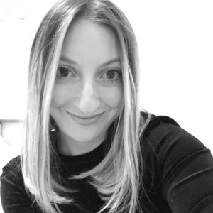 Meet your Posher, Caitlin